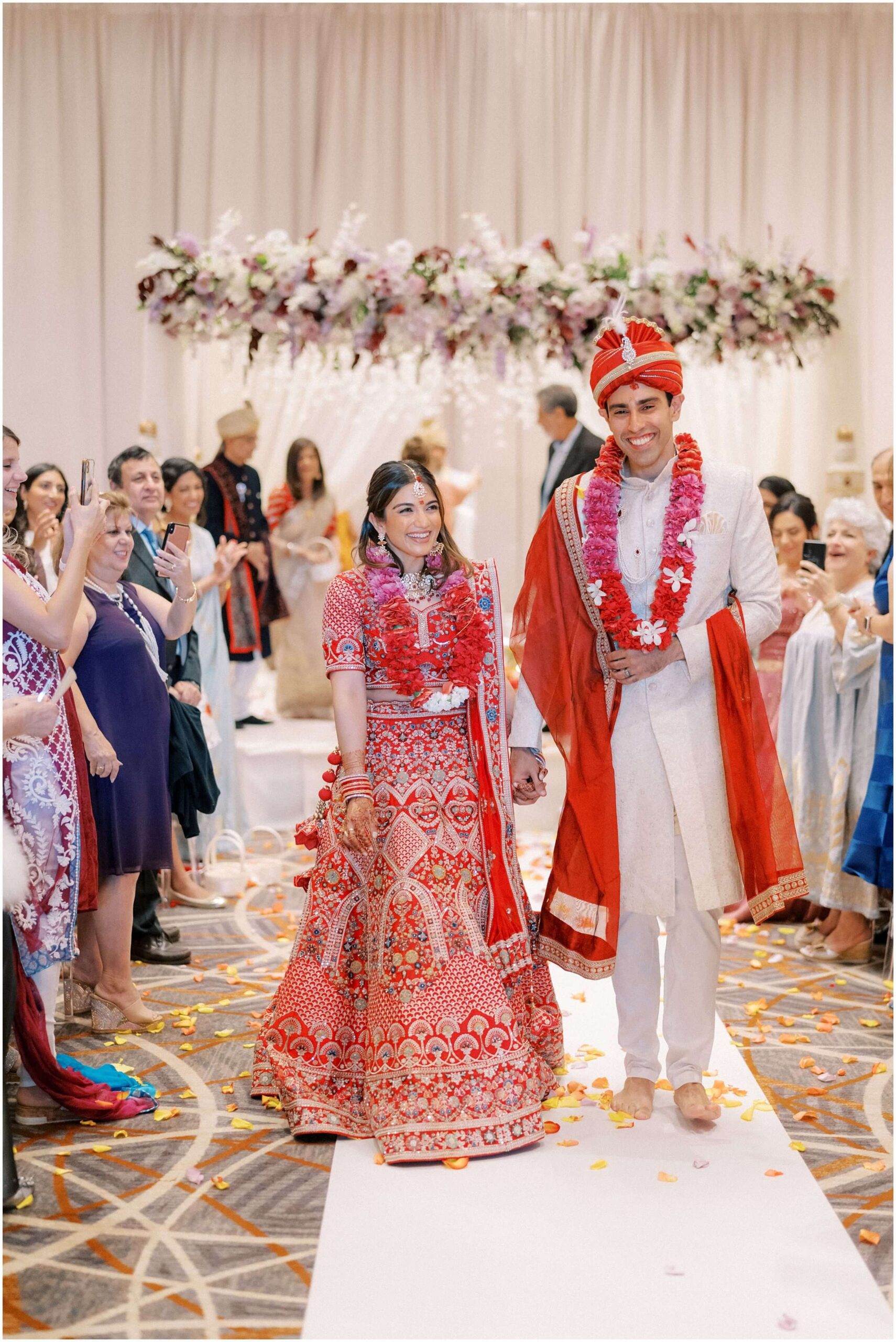 Hindu fusion wedding in Baltimore, MD. Photographed by luxury wedding photographer Winnie Dora Photography